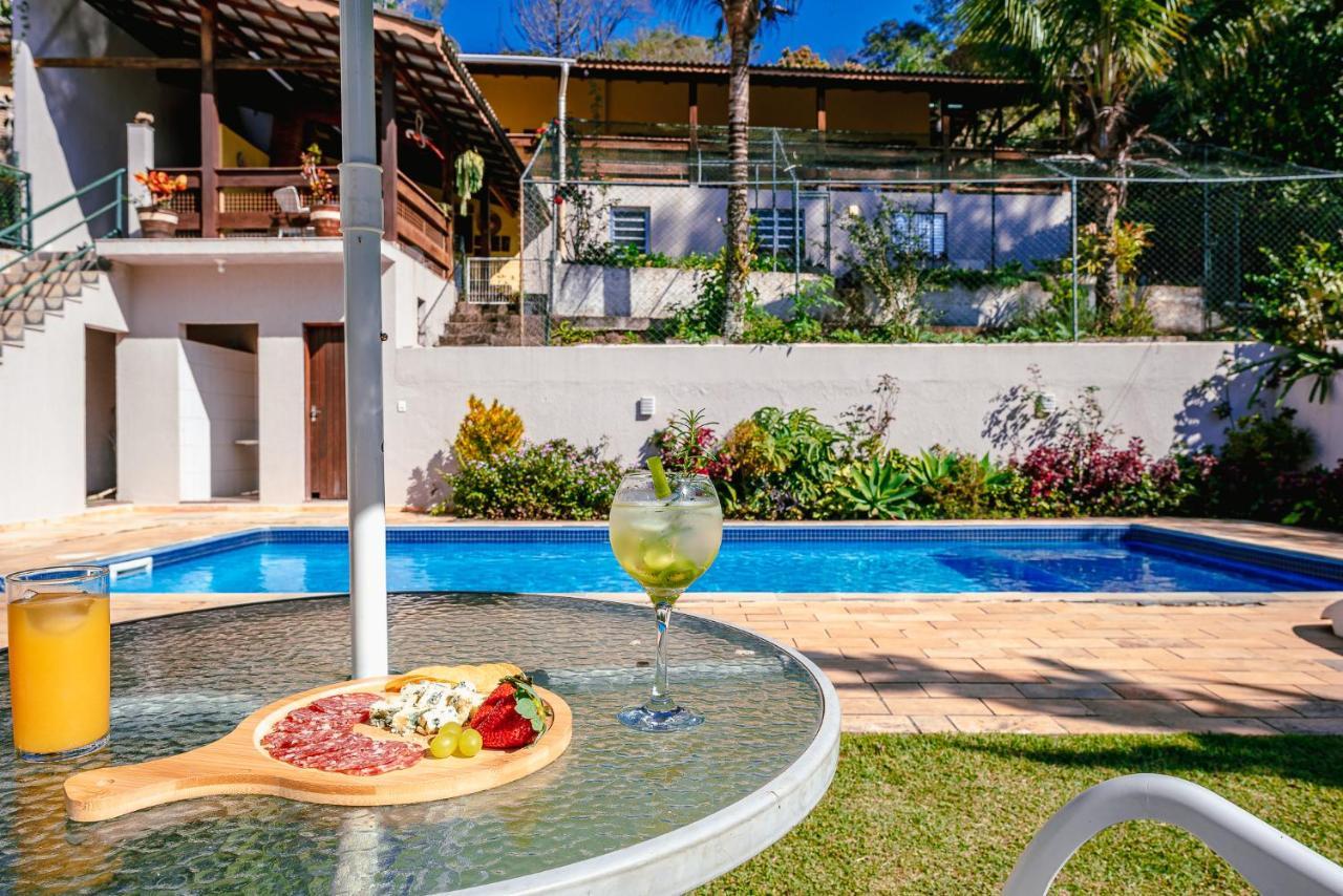 Refúgio Familiar: Piscina, Churrasqueira E Wi-fi Rápido Perto De Sp *
